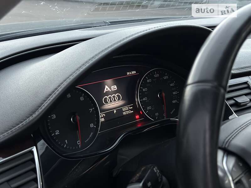 Седан Audi A8 2012 в Рівному
