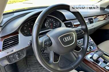 Седан Audi A8 2012 в Києві