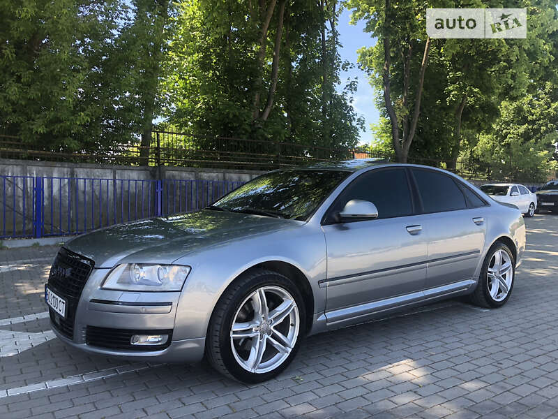 Седан Audi A8 2009 в Копичинці