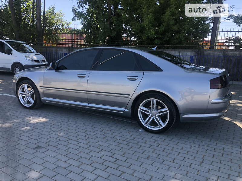 Седан Audi A8 2009 в Копичинці
