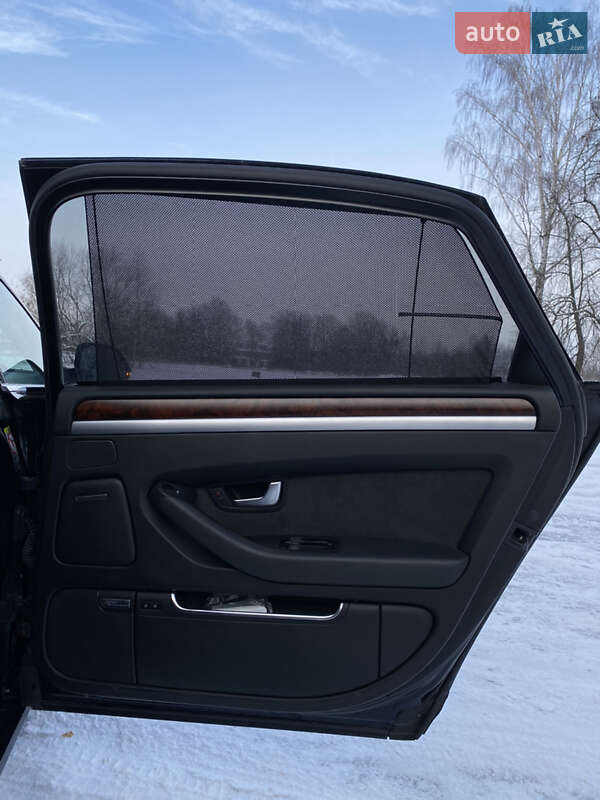 Седан Audi A8 2009 в Звягеле