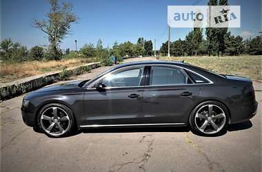 Седан Audi A8 2012 в Кременчуці