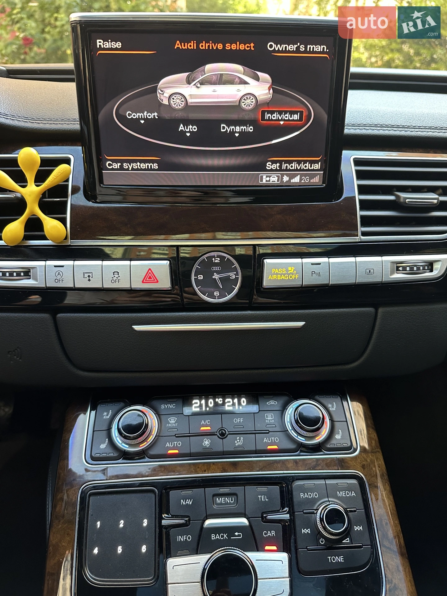2015 Audi A8 - мініатюра 16
