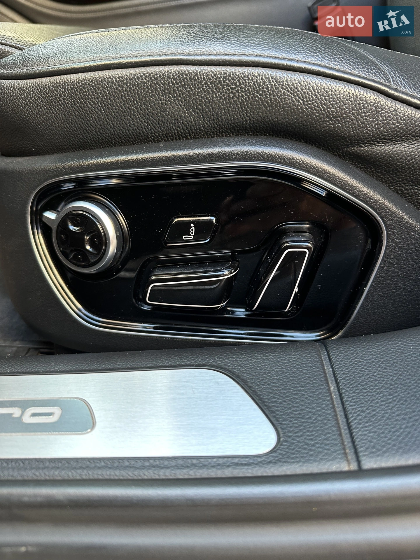 2015 Audi A8 - мініатюра 22