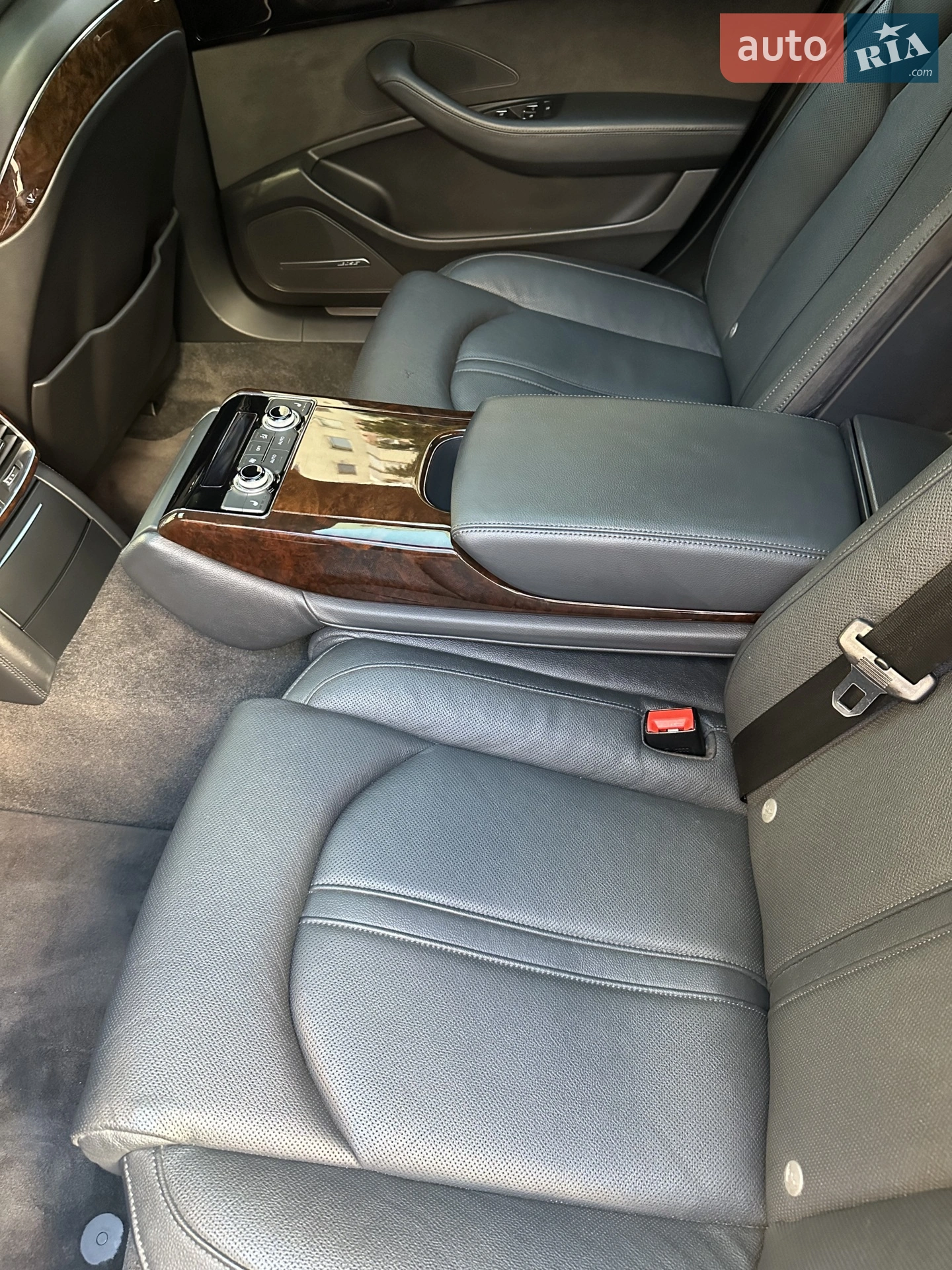 2015 Audi A8 - мініатюра 24