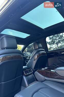 Седан Audi A8 2015 в 