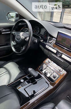 Седан Audi A8 2014 в Ровно