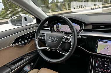 Седан Audi A8 2018 в Києві