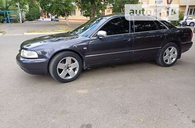 Седан Audi A8 1999 в Ізмаїлі