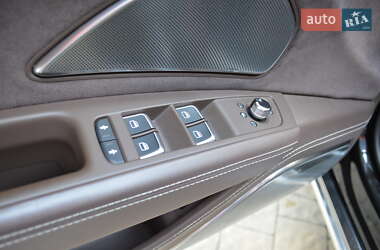 Седан Audi A8 2012 в 