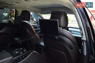 Седан Audi A8 2012 в 