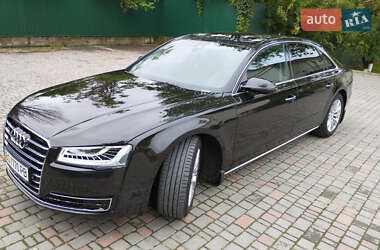 Седан Audi A8 2017 в Залещиках
