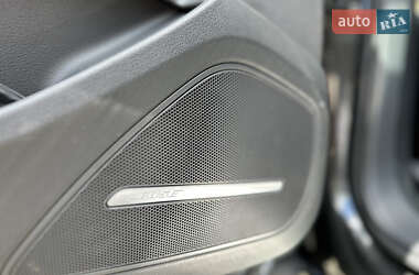 Седан Audi A8 2015 в 
