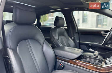 Седан Audi A8 2015 в 
