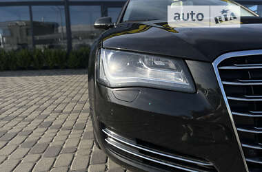 Седан Audi A8 2013 в Мукачевому