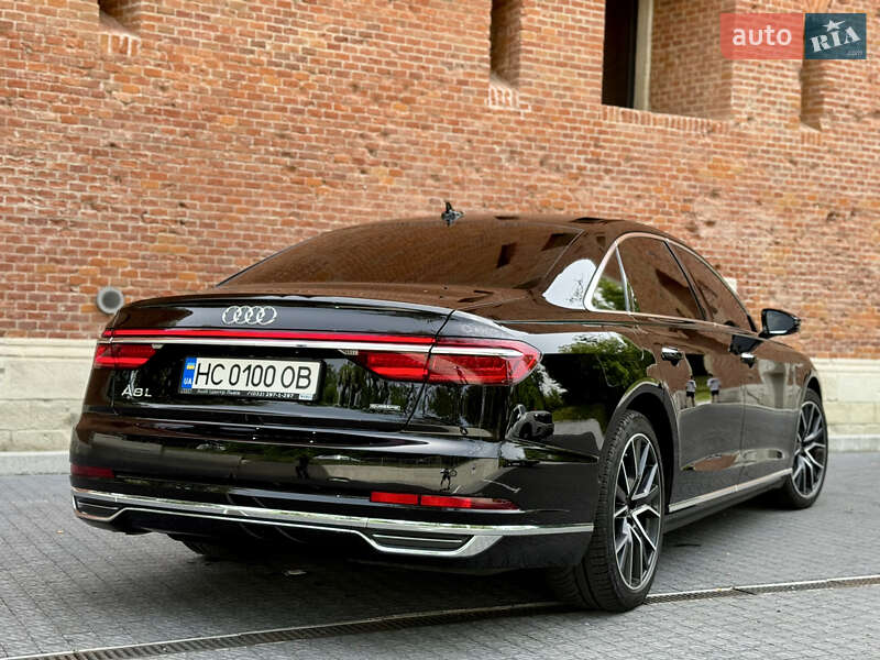 Седан Audi A8 2020 в Львові