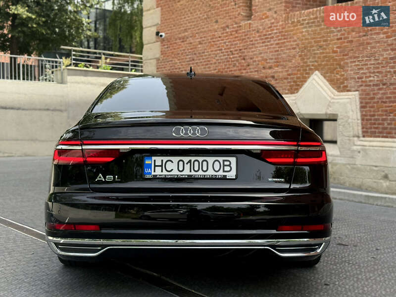 Седан Audi A8 2020 в Львові