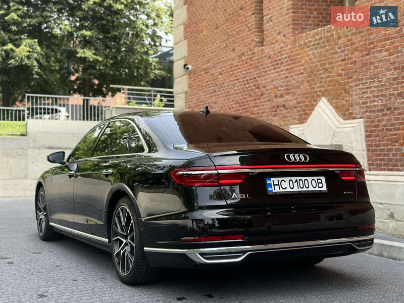 Седан Audi A8 2020 в Львові