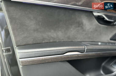 Седан Audi A8 2020 в 