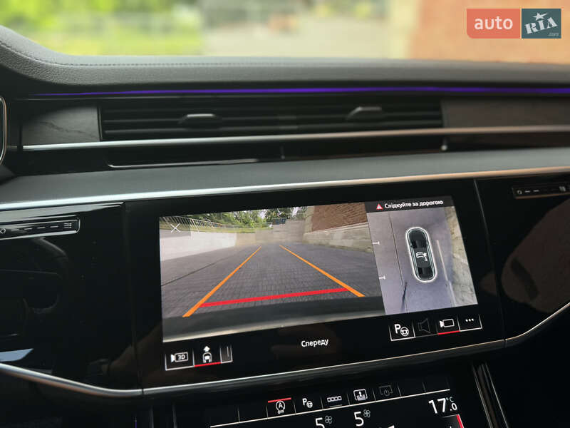 Седан Audi A8 2020 в Львові