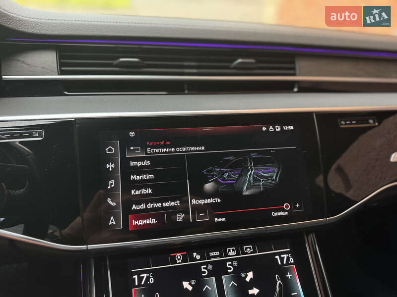 Седан Audi A8 2020 в Львові