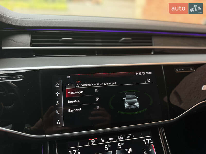 Седан Audi A8 2020 в Львові