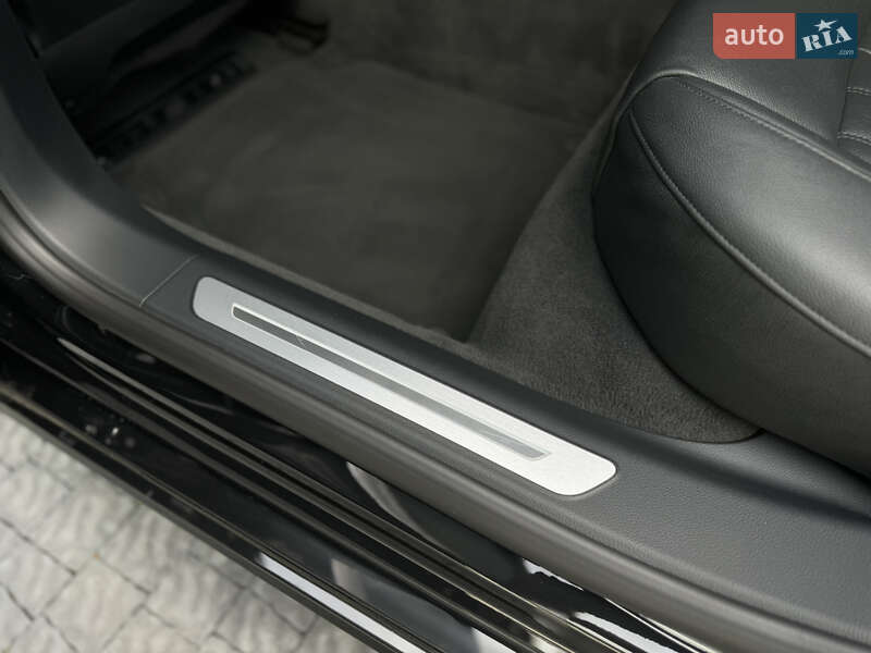 Седан Audi A8 2020 в Львові