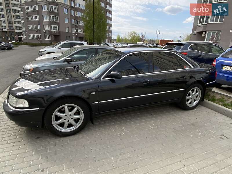 Седан Audi A8 2001 в Броварах