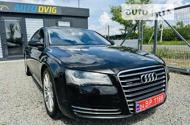 Седан Audi A8 2011 в Іршаві