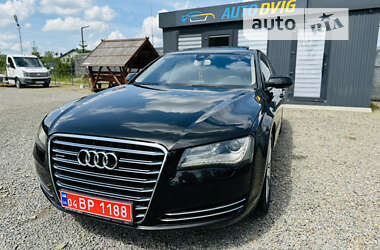 Седан Audi A8 2011 в Иршаве