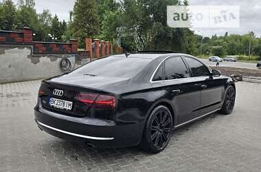 Седан Audi A8 2012 в Ровно