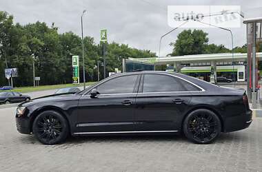 Седан Audi A8 2012 в Ровно