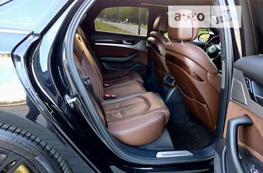 Седан Audi A8 2012 в Рівному