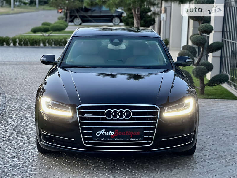 Седан Audi A8 2015 в Одессе