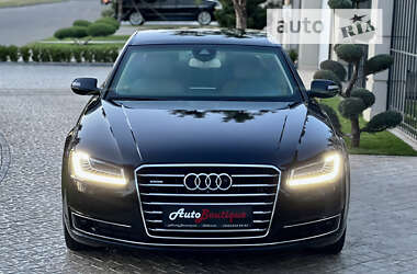 Седан Audi A8 2015 в 