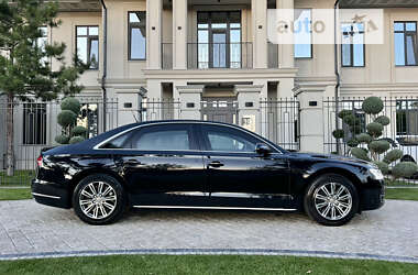 Седан Audi A8 2015 в 