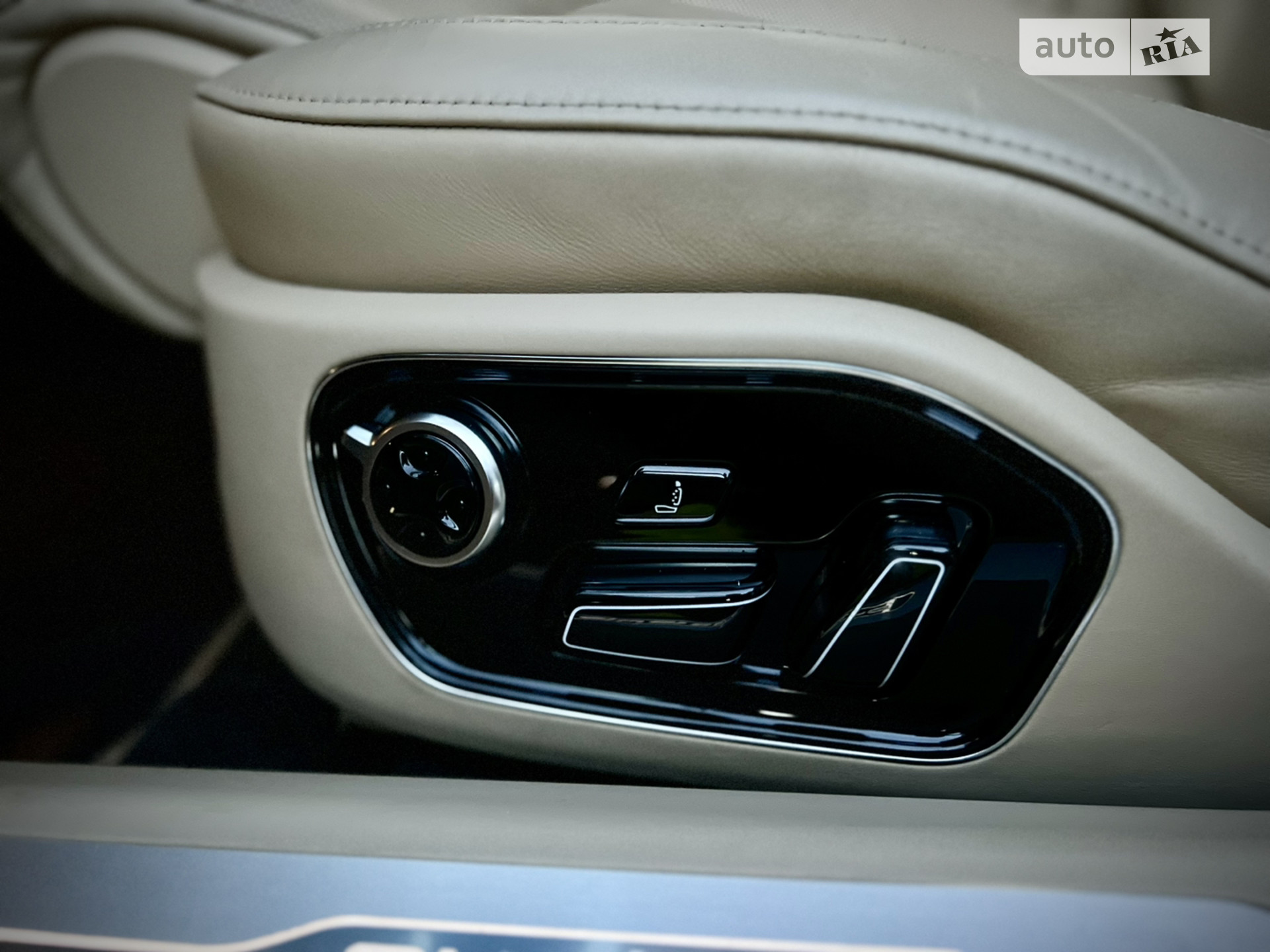 2015 Audi A8 - мініатюра 34