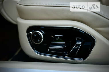 Седан Audi A8 2015 в 