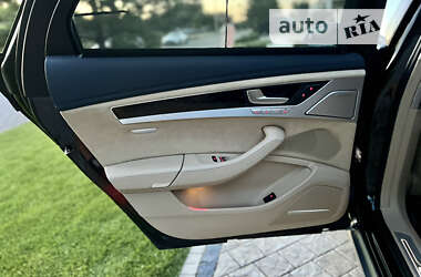 Седан Audi A8 2015 в Одессе