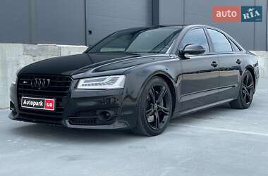 Седан Audi A8 2015 в Львове