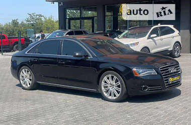 Седан Audi A8 2013 в Чернівцях