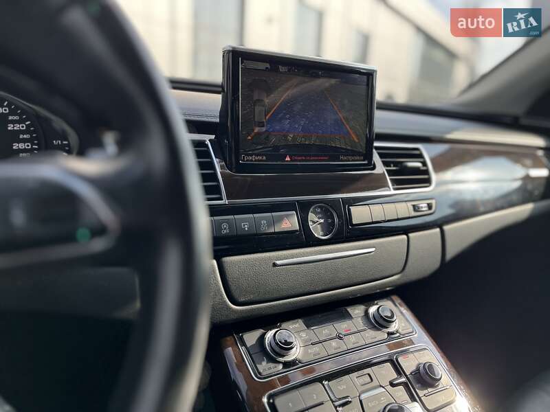 Седан Audi A8 2014 в Києві