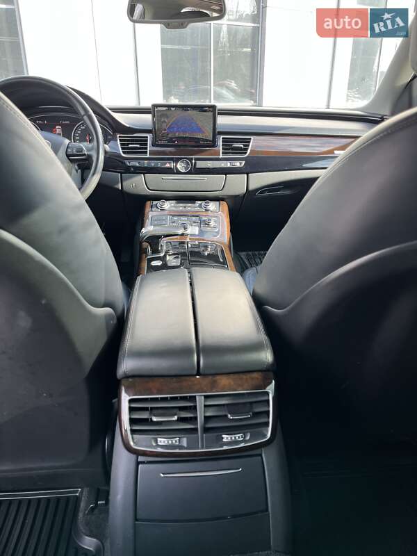 Седан Audi A8 2014 в Києві