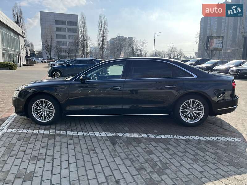 Седан Audi A8 2014 в Києві