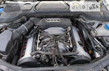 Седан Audi A8 2006 в Южному