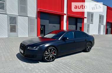 Седан Audi A8 2015 в Львові