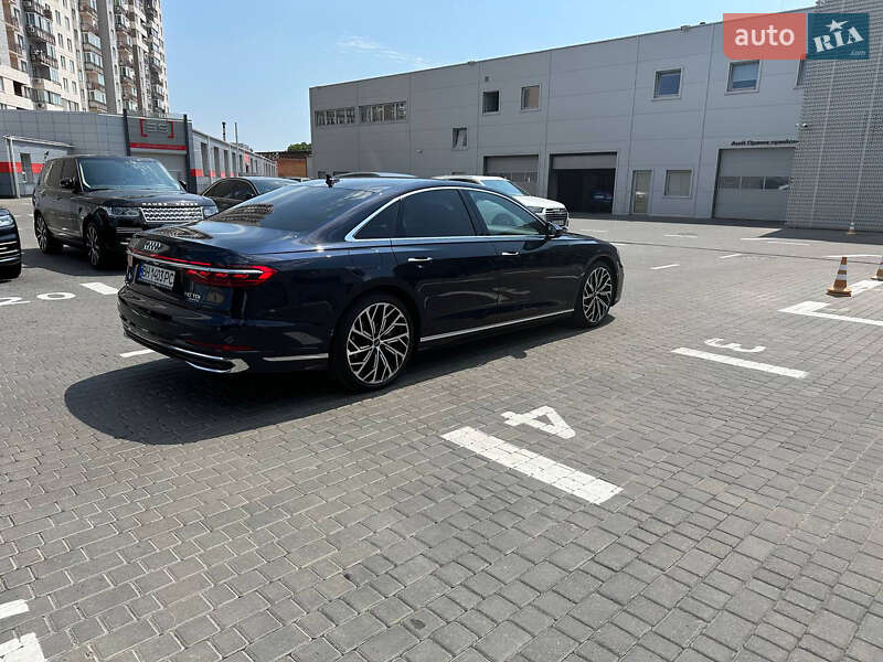 Седан Audi A8 2023 в Одессе