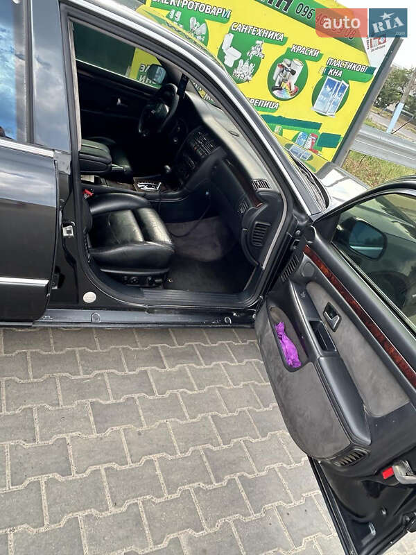 Седан Audi A8 1995 в Арцизе