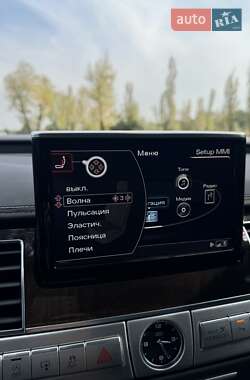 Седан Audi A8 2015 в 