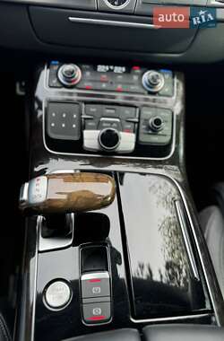 Седан Audi A8 2015 в 